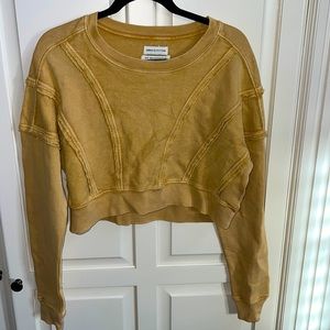 Urban Outfitters Cropped Crewneck, Size M